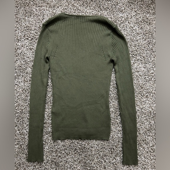 Dynamite v neck long sleeve top small - Picture 2 of 3